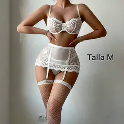 Lencería con medias