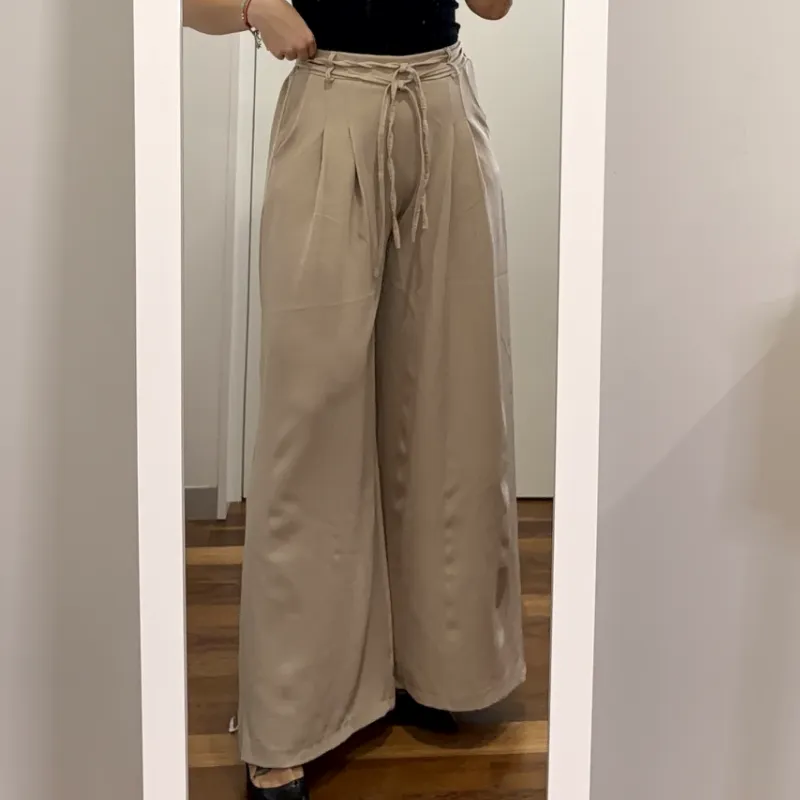 Pantalones corte recto