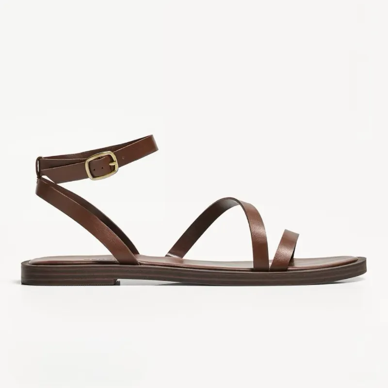 Sandalias chocolate Bershka