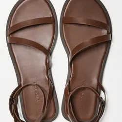 Sandalias chocolate Bershka