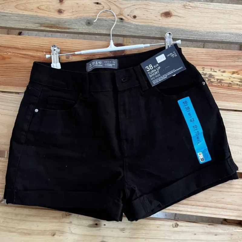 Shorts corto negro 