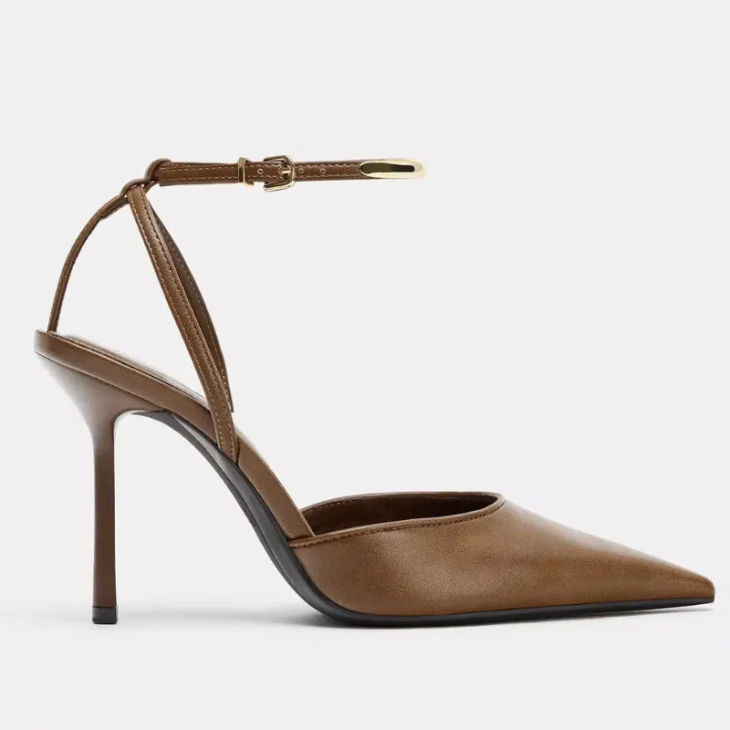 Tacón marrón Zara
