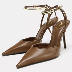 Tacón marrón Zara