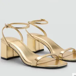 Tacones dorados Mango