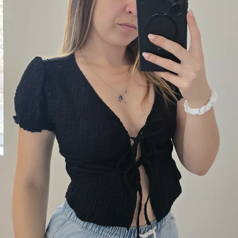 Top con lazos 