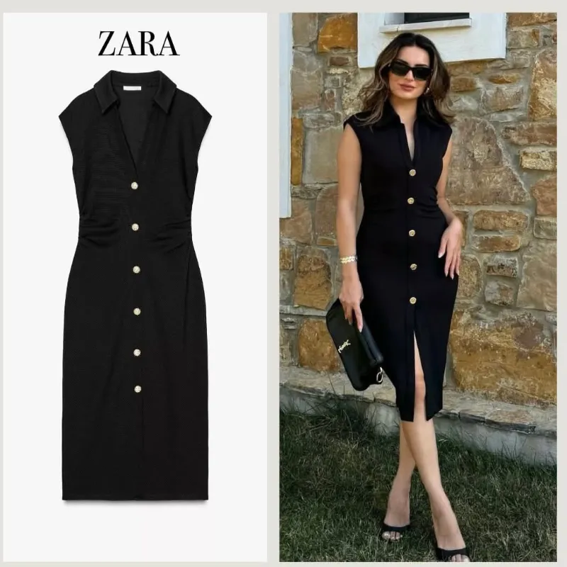 Vestido con botones dorados