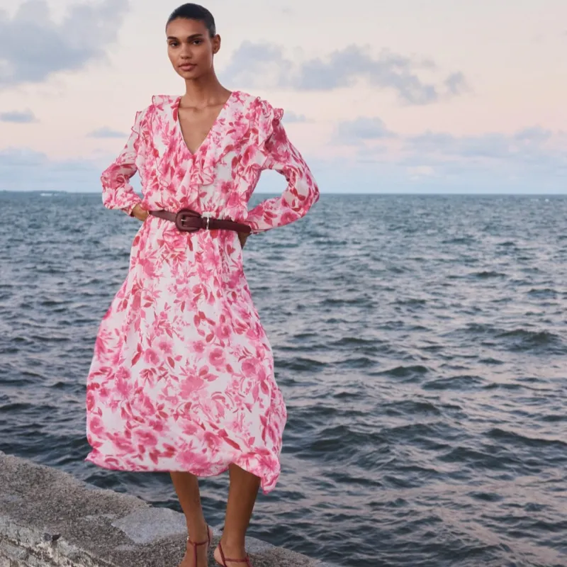 Vestido con cinturón 