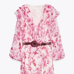 Vestido con cinturón 