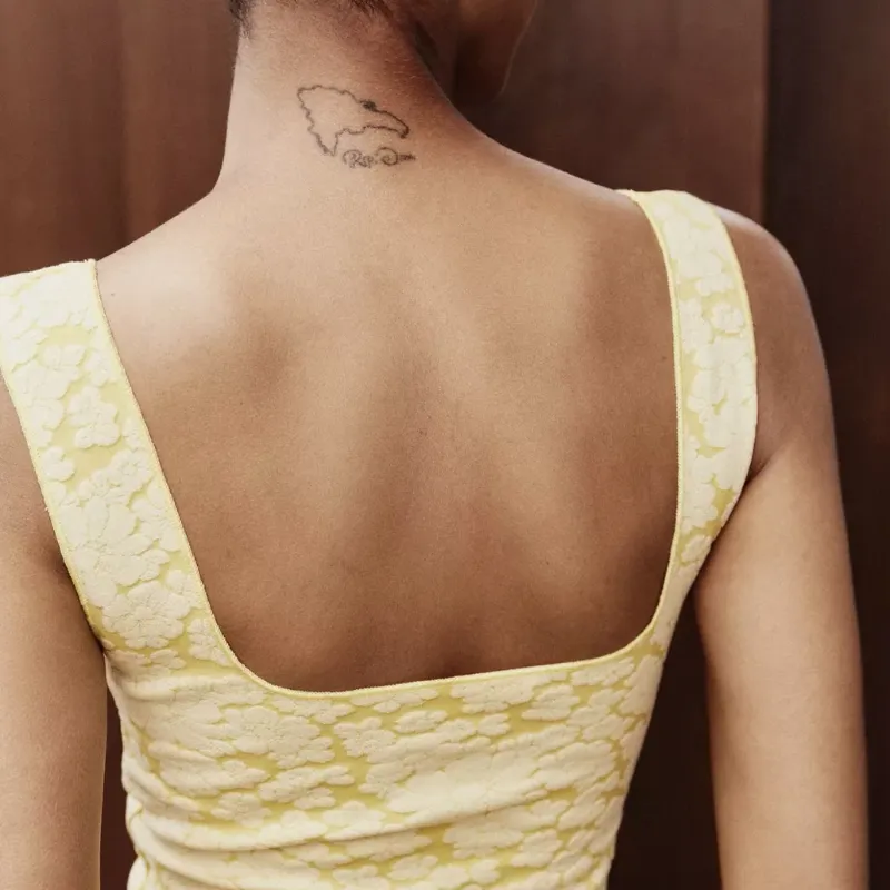 Vestido con flores Zara