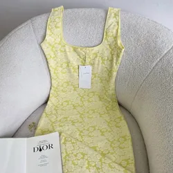 Vestido con flores Zara