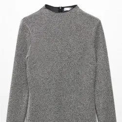 Vestido corto con mangas 