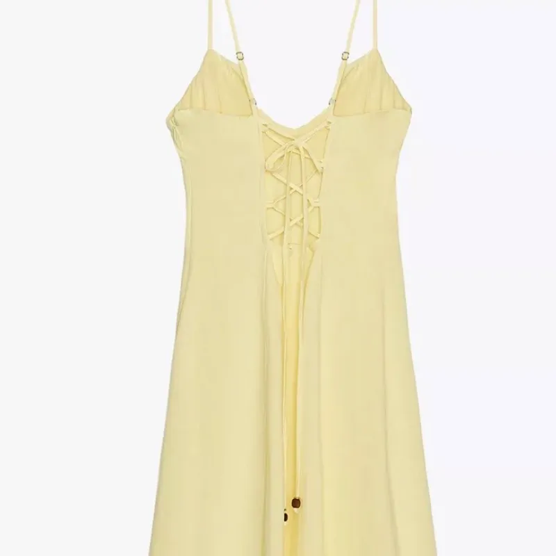 Vestido midi con abertura lateral Zara