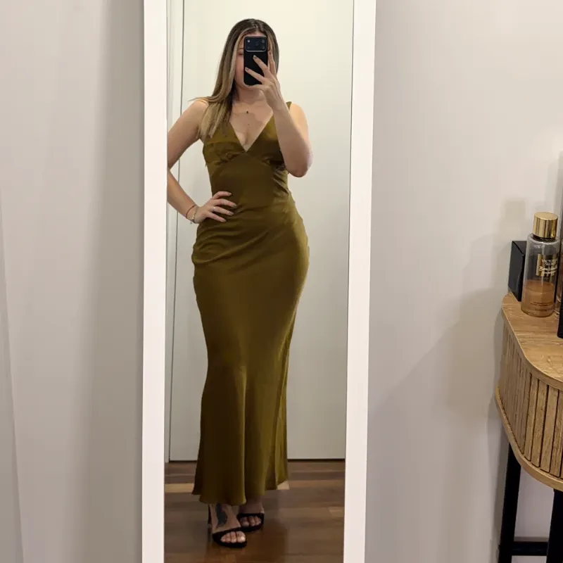 Vestido mostaza Zara