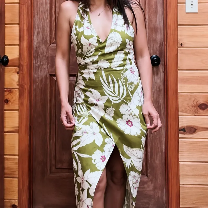 Vestido verde con flores 