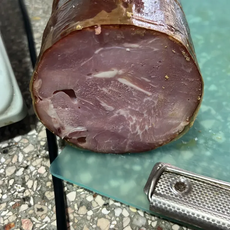 Jamón embuchado de cerdo 
