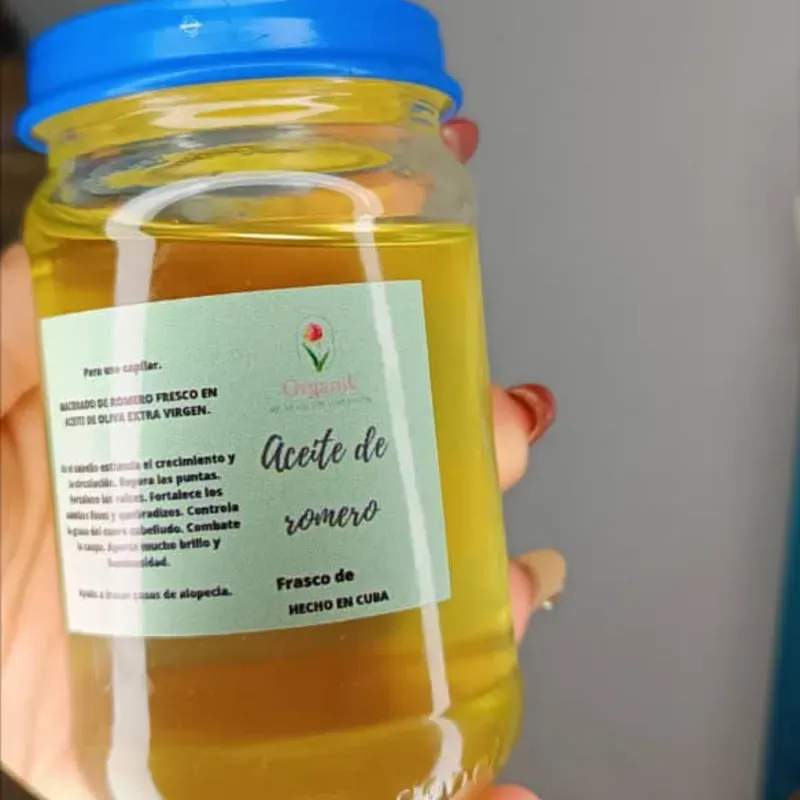 Aceite de romero macerado en aceite de oliva