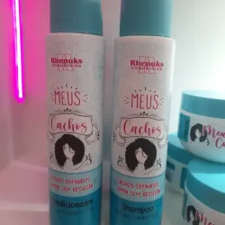 Juego de Champú y Acondicionador para cabello rizado
