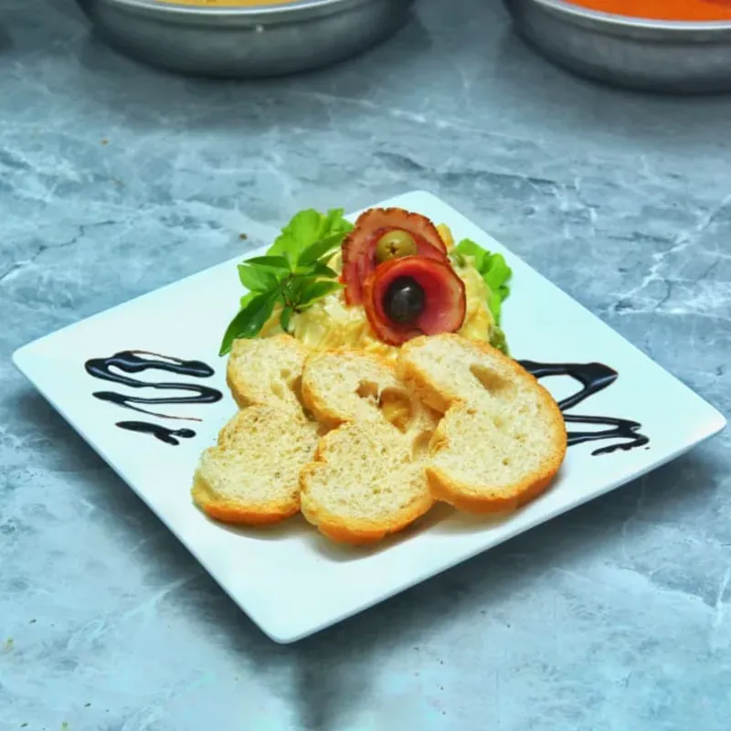 ENSALADA FRÍA DE JAMÓN 