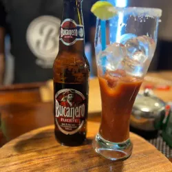 MICHELADA CON BUCANERO