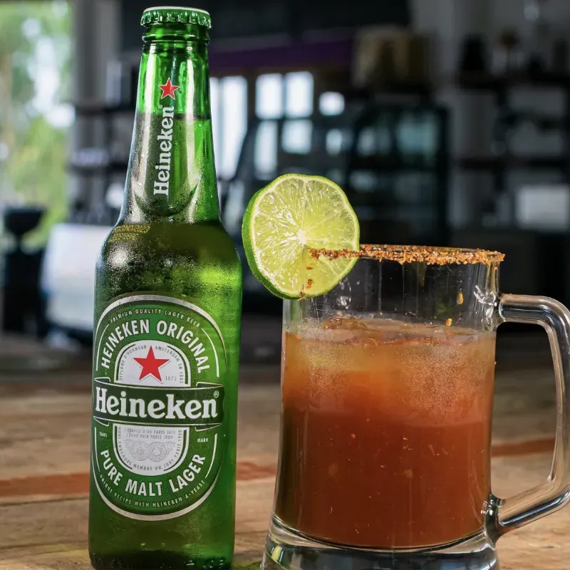 MICHELADA CON HEINIKEN 