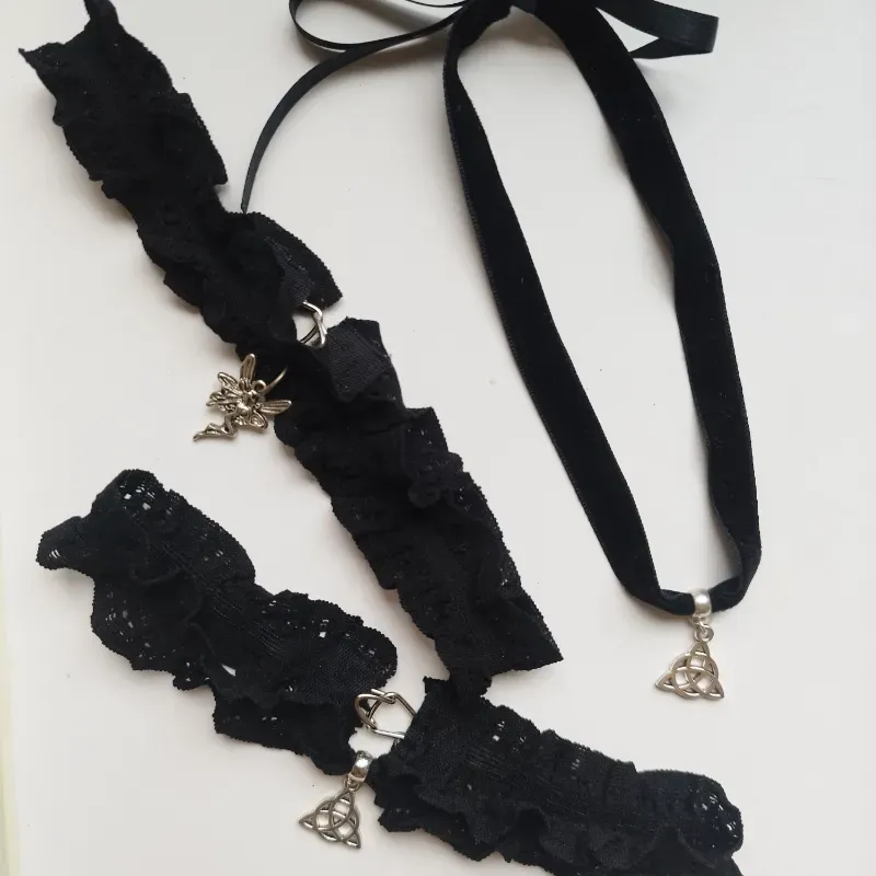 Chokers 