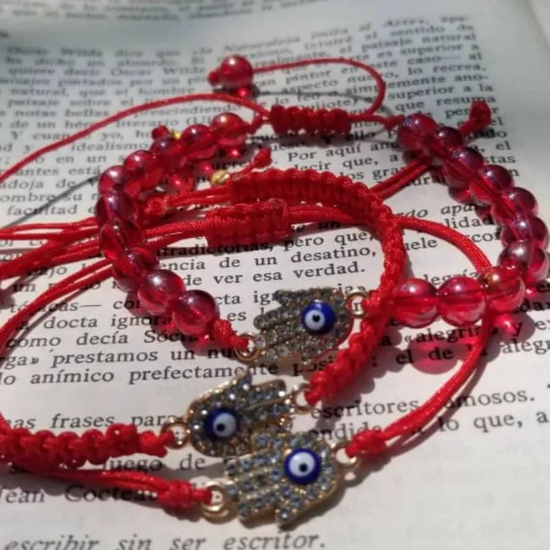 Pulseras con manos de Fatima doradas