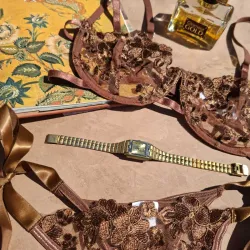 Lencería fina y elegante – S A F O (Kinetica)