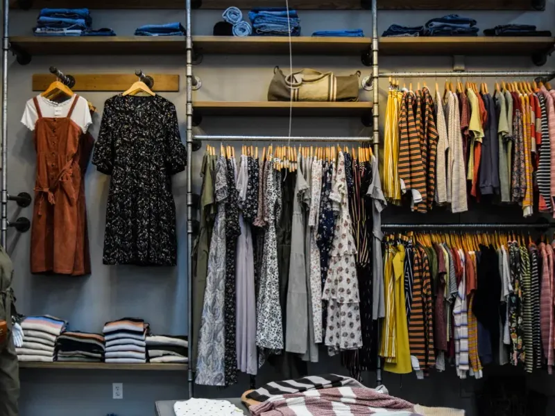 Ropa, moda y accesorios 