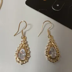Aretes de mujer con enchape en oro 18K