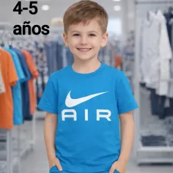 Conjunto de shorts y pullover para niño