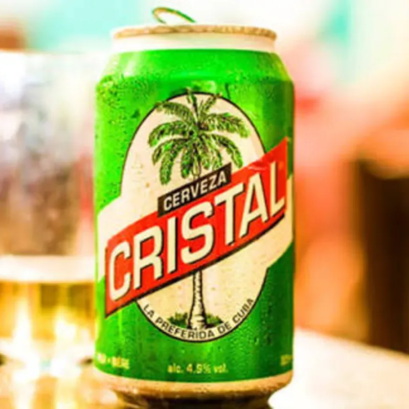 Cerveza cristal de lata 