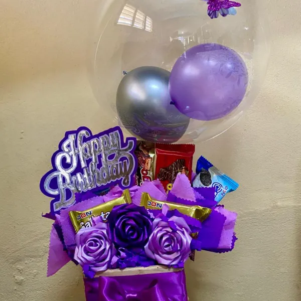 Kiry’s Handmade es un rincón lleno de amor y creatividad, donde cada detalle cobra vida. 🎁✨ Confeccionamos regalos personalizados como anchetas con dulces, cajas con rosas y bombones, flores eternas, globos y mucho más. Cada creación está pensada para emocionar, sorprender y convertirse en un recuerdo inolvidable