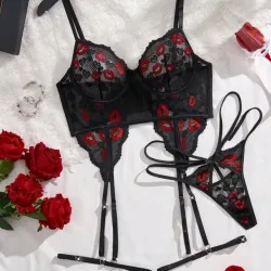 Conjunto de lencería tipo corset con ligueros y bondage 