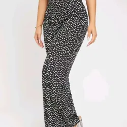 🖤 Pantalón Palazzo Lunares – Elegancia y Comodidad ⚪