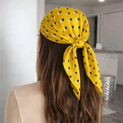 💛 Pañuelo amarillo para el cabello – estilo moderno y versátil 💫
