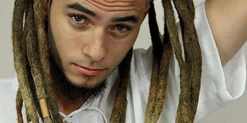 Extenciones Dreadlocks( Drelos) de pelo natural.