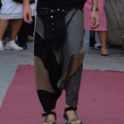 Pantalón caucho tiro extra