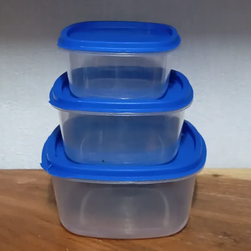 Juego de pozuelos transparentes con tapa azul