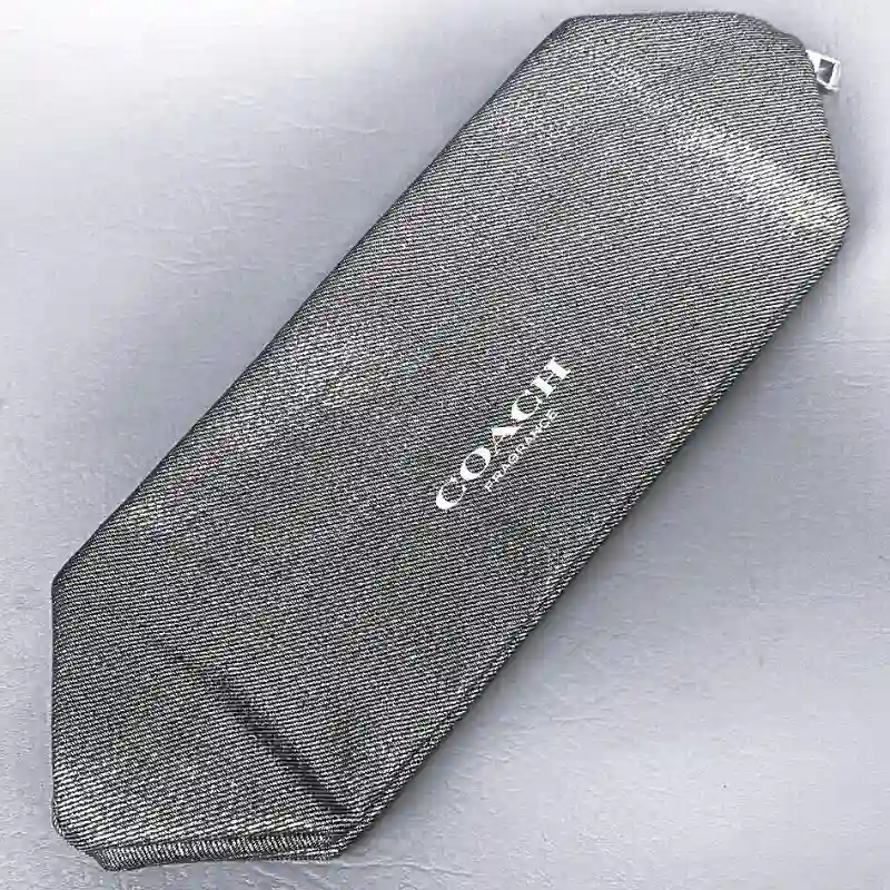 Bolsa para maquillaje de Coach 