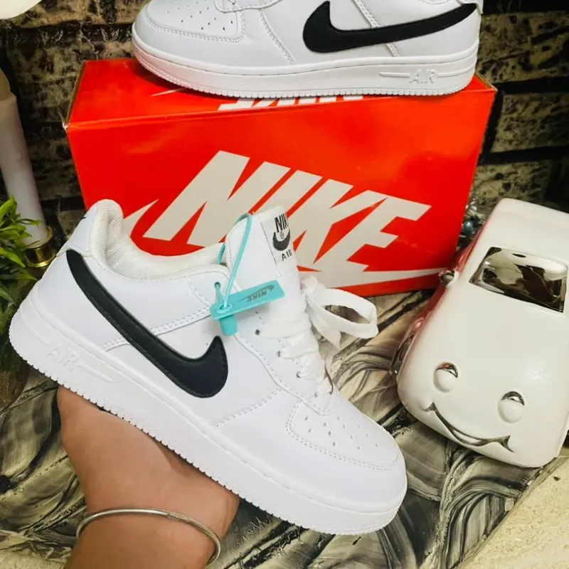 AFI blancos con el bastón en negro (AA)