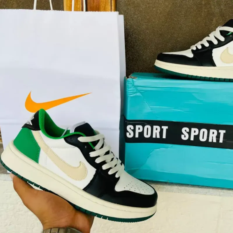 Air Jordan One Verde y Negro con bastón Beige 