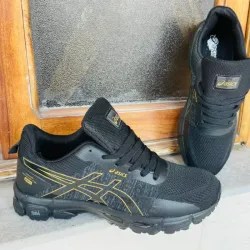 Asisc Negros con detalles Dorados