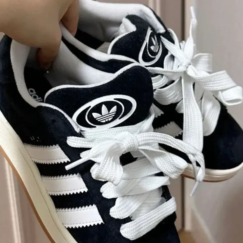 Campus negros y blancos 