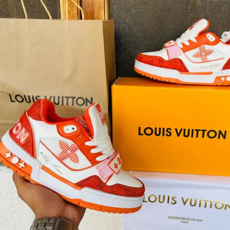 Louis Vuitton Trainer Blanco y Naranja de Pegueta  