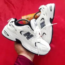 New balance 530 con la n en negra