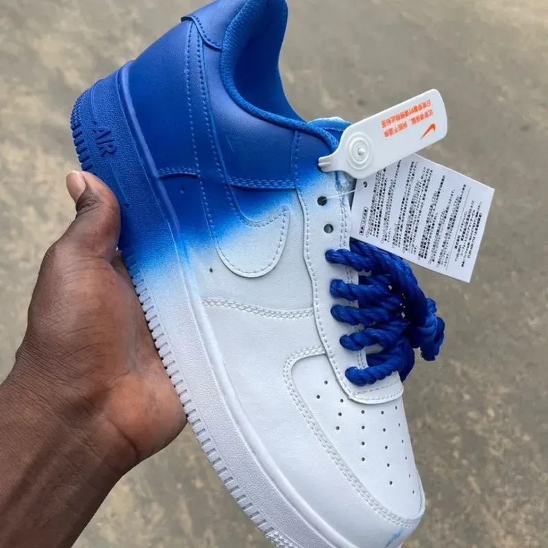 Nike AFI blanco con difuminado azul 