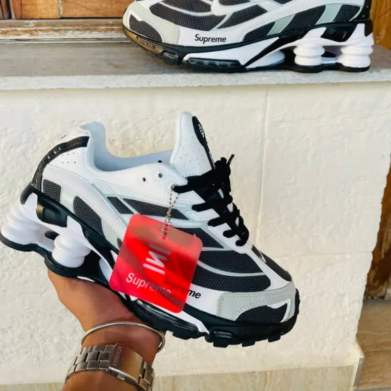 Nike Supreme Negro y Blanco(G5) 