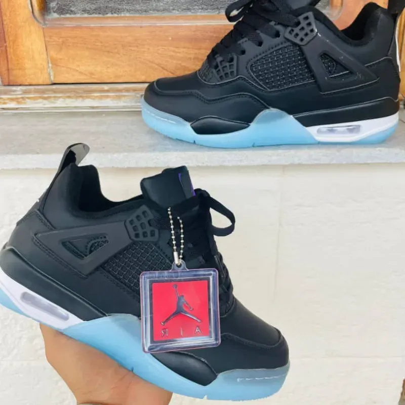 Retro 4 Negro con suela Azul(G5) 