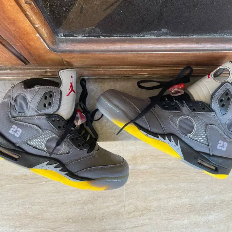 Retro 5 Grises Obscuros(G5) 