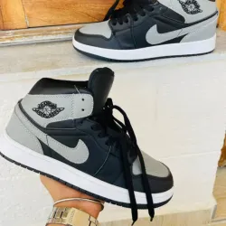 Retro One Negro y Gris 